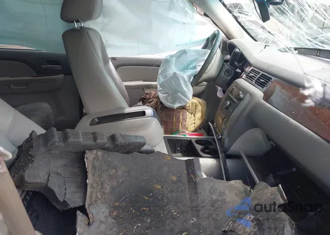 2013 GMC Yukon Slt from USA, damaged, VIN 1GKS2CE08DR103637